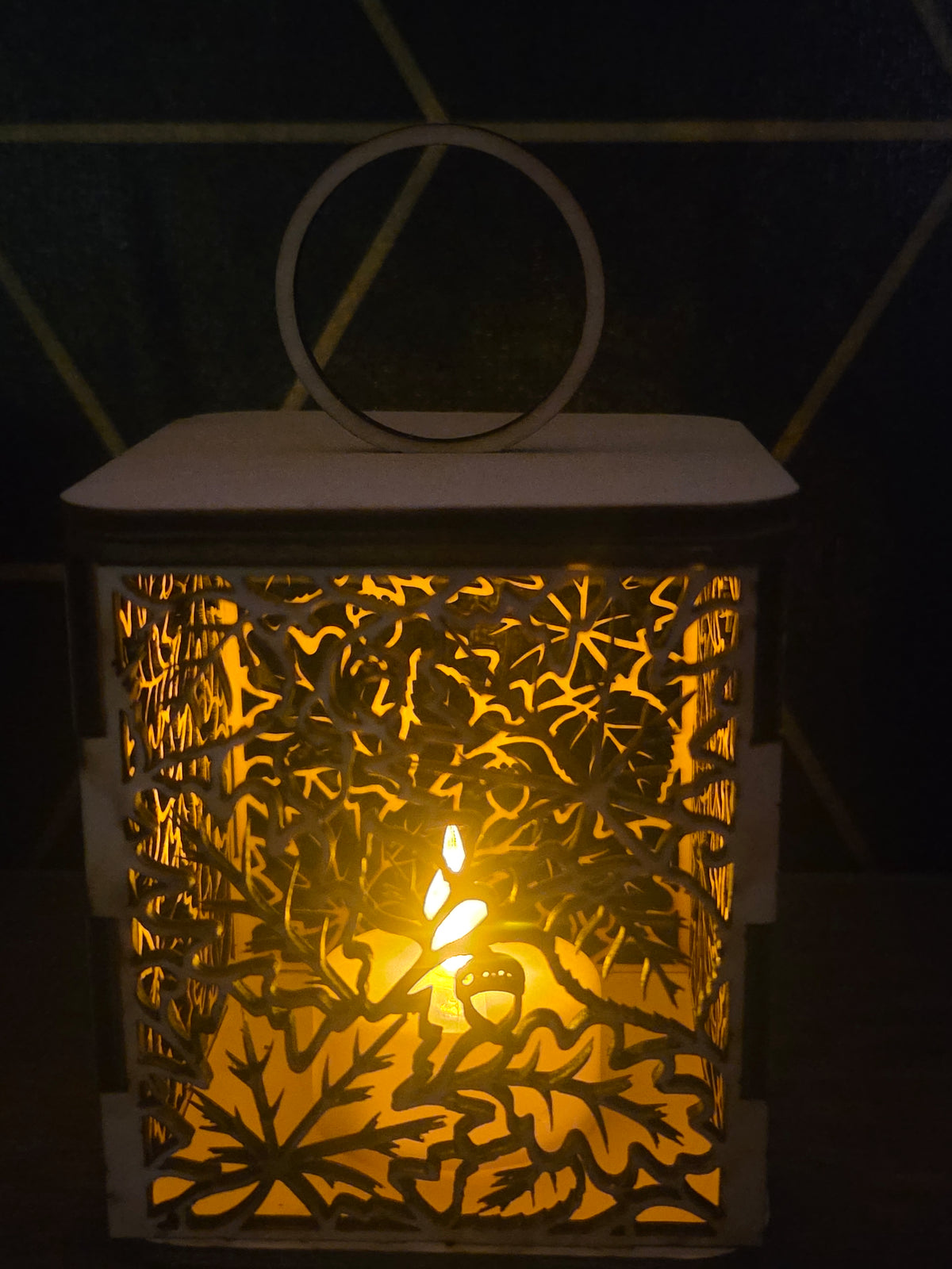 Wooden Tea Light Candle Holder with Flameless Flickering Tea Light